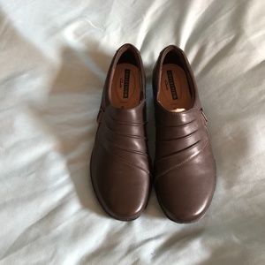Clarks Women leather brown US 6 1/2 Size